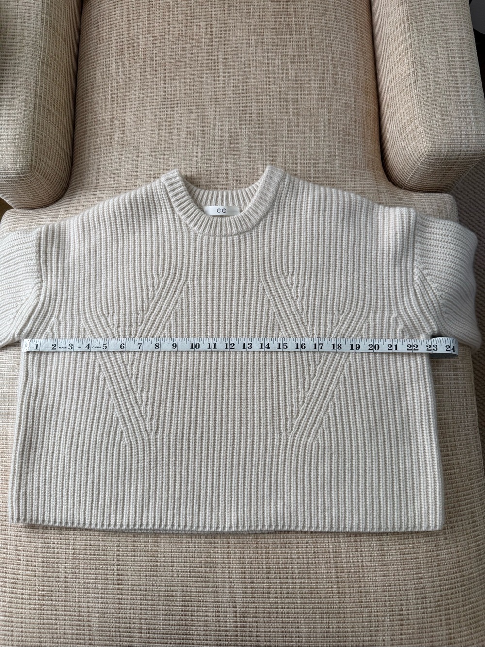 CO Crewneck Sweater NWOT 100% Cashmere * PRISTINE * WORN ONCE* HOT DEAL $99 🔥🔥🔥 - Picture 10 of 12